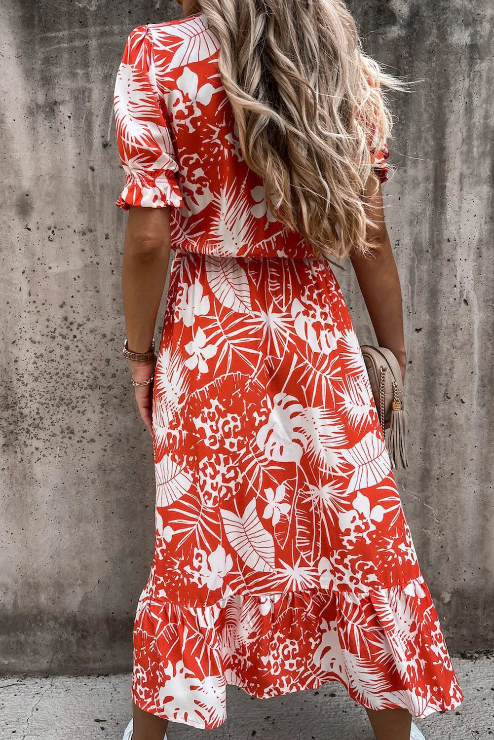 Sukienka maxi Rosea Floral z dekoltem w serek