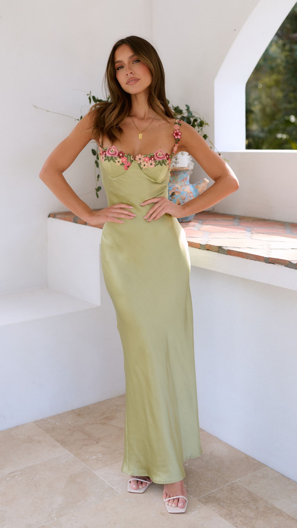 Sukienka Rosea Maxi z kwiatowym detalem