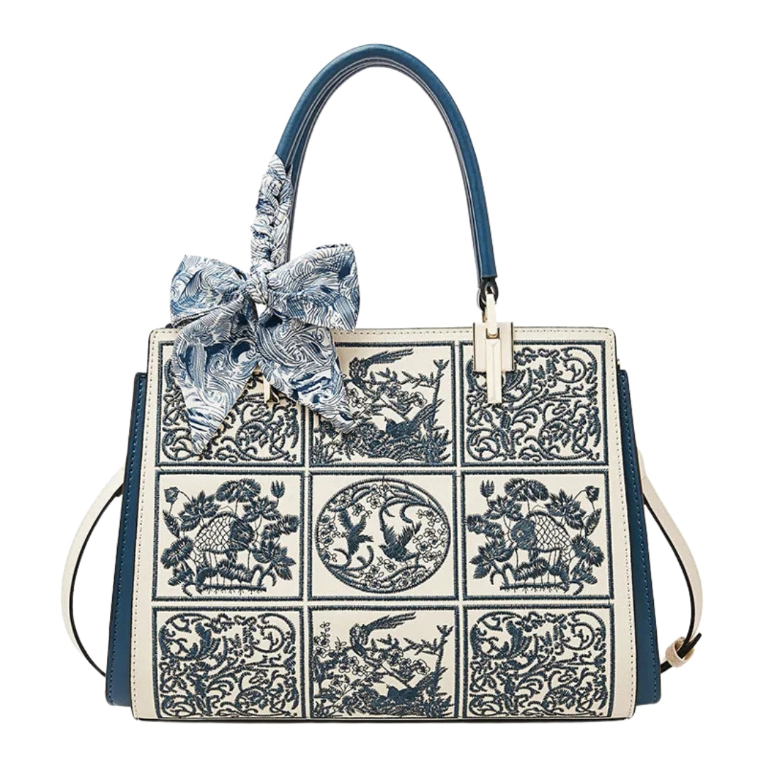 Sylvia™ – Unikalna torebka crossbody z haftem i kokardą od Mazur & Mazur©