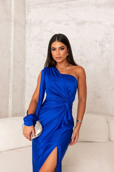 Rosea Elegant Maxi Dress