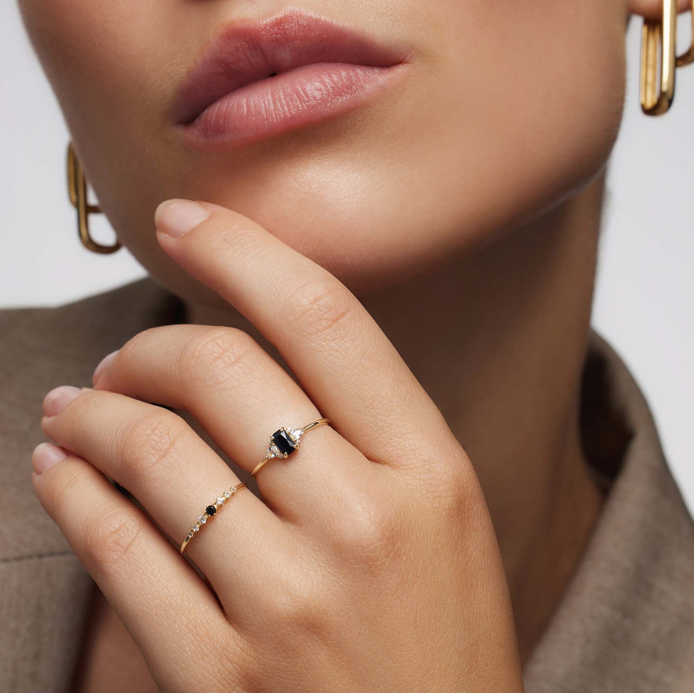 Pierścionek Baguette z Czarnym Spinel | Złoto 18k