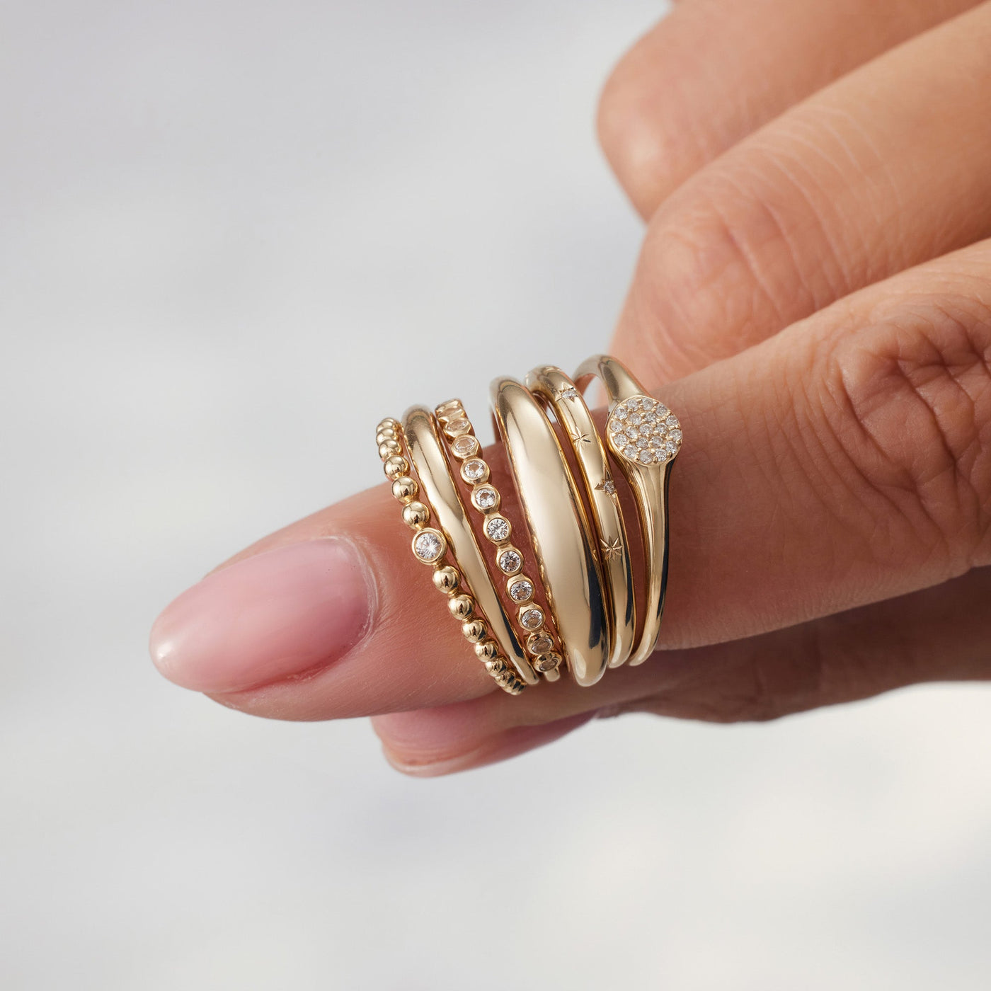 Elegancki Pierścień Kopułowy | Złoto 18k