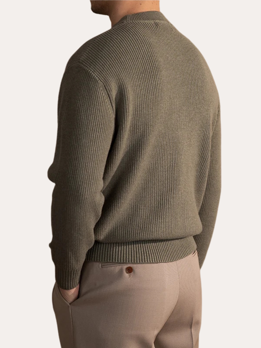 Sweter z prążkowanym dekoltem O w kolorze oliwkowym