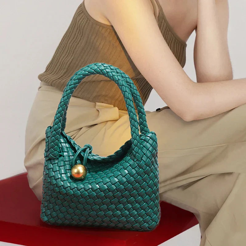 ASTRID™ | Elegancka Torba Skórzana z Złotymi Akcentami od Mazur & Mazur©