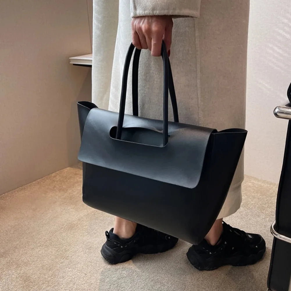 Tova™ – Minimalistyczna Torebka na Ramię z Ekoskóry od Mazur & Mazur©