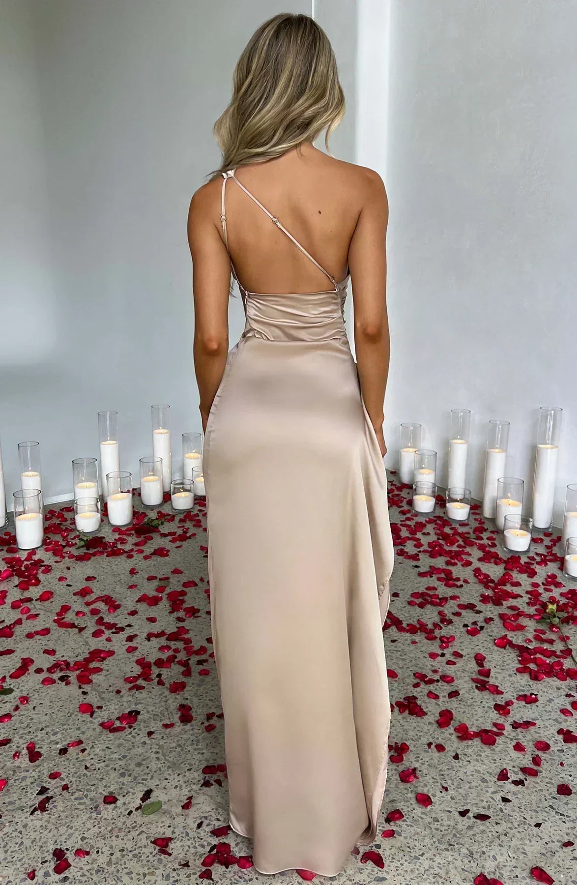 Rosea Elegant Maxi Dress