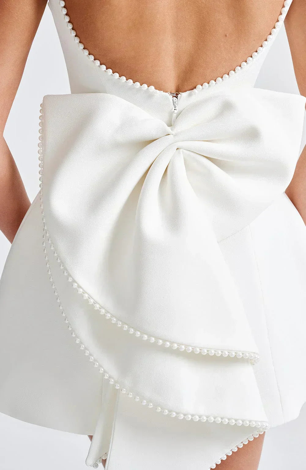 Mini sukienka Rosea Pearl Bow