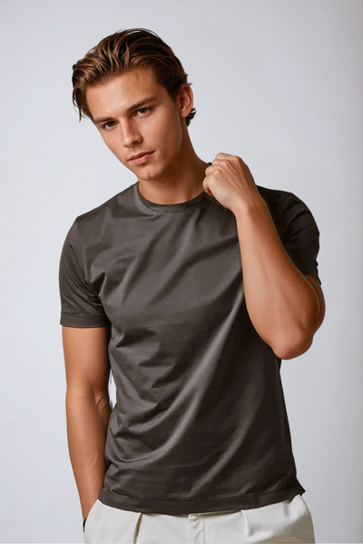 T-shirt Supima z podpisem – Ciemny brąz