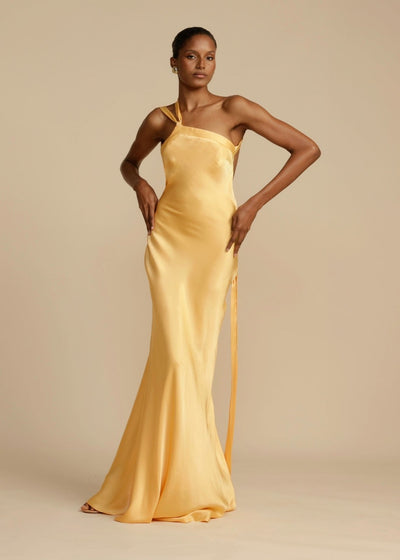 Sukienka maxi Rosea Silk z eleganckimi ramiączkami
