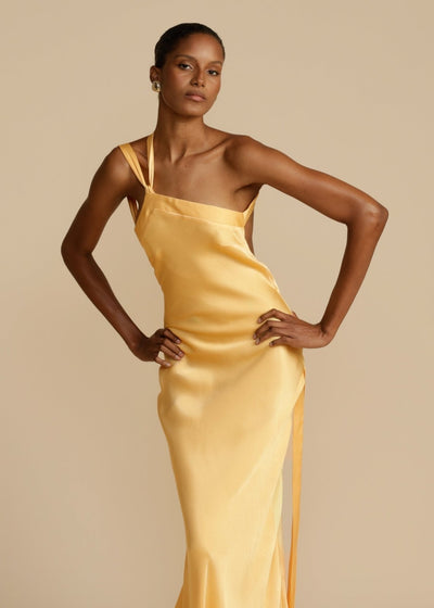 Sukienka maxi Rosea Silk z eleganckimi ramiączkami