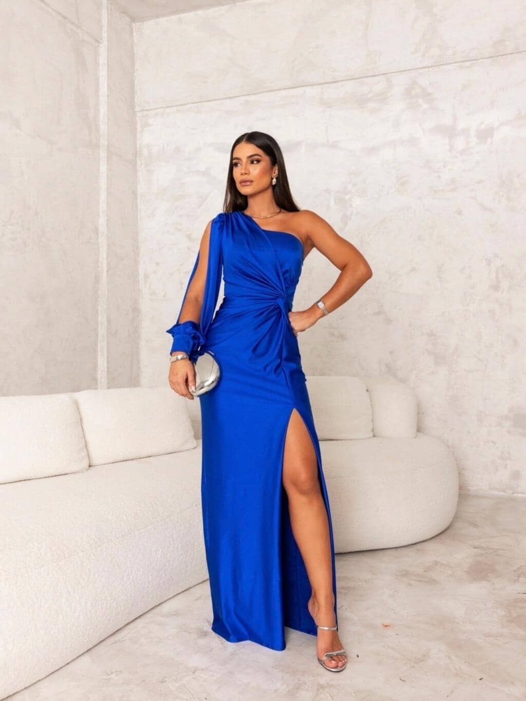 Elegancka sukienka z jedwabiu Rosea z rozcięciem
